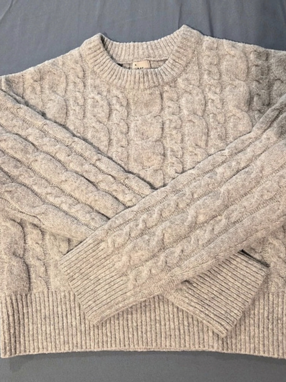 a new day Cable Knit Crewneck Pullover Sweater in Light Grey Size Small Like New
